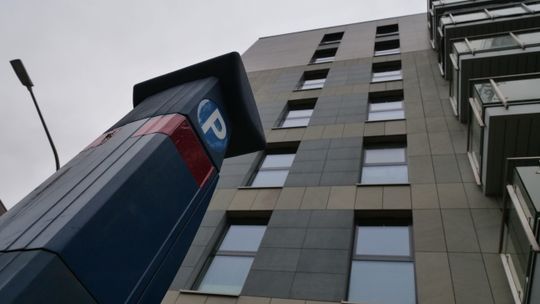 Lublin. Pod blokiem pojawiły się parkomaty. Mieszkańcy zaskoczeni