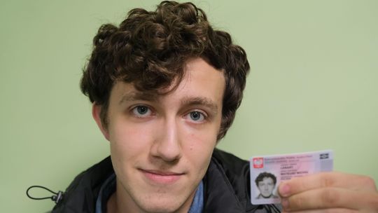 Lublin. Pokazanie palca urzędnikowi wydłuża kolejkę