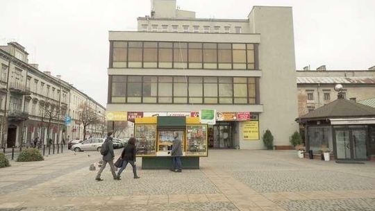 Lublin: Postawili kiosk na środku placu przed pedetem. Wkracza konserwator zabytków
