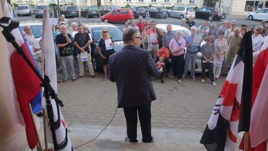 Lublin: Protest w obronie niezawisłości sędziów i niezależności sądownictwa [zdjęcia]
