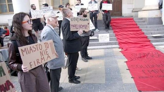 Lublin: Protestowali w obronie zadłużonych lokatorów (zdjęcia)