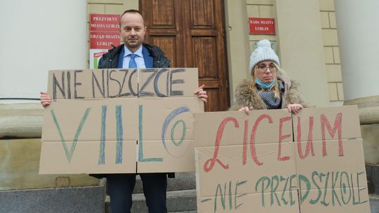 Lublin. Radni zdecydowali w sprawie VII LO. Rodzice licealistów napiszą do kuratora