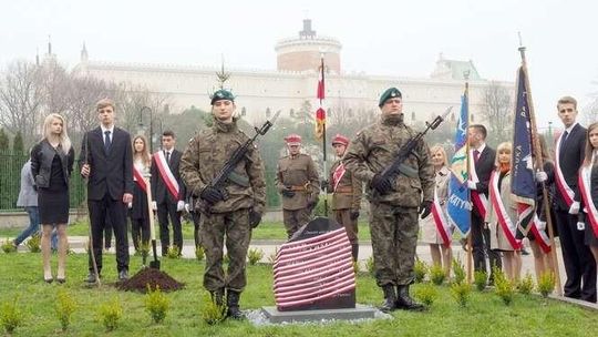 Lublin: Rośnie dąb pamięci o losach przodków 