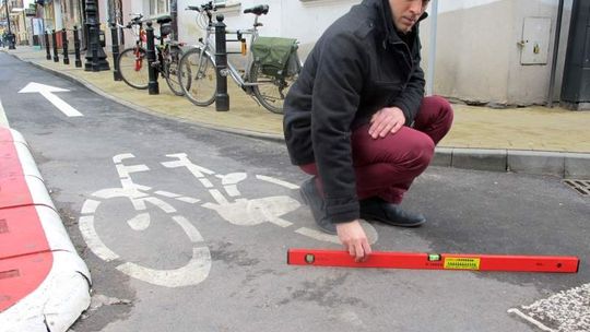 Lublin: Rowerzyści wytykają urzędnikom buble na nowych ścieżkach