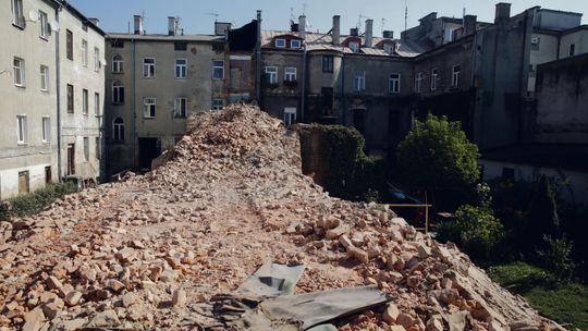 Lublin: Rozebrali kamienicę, zostawili gruzowisko. Mieszkańcy tracą cierpliwość