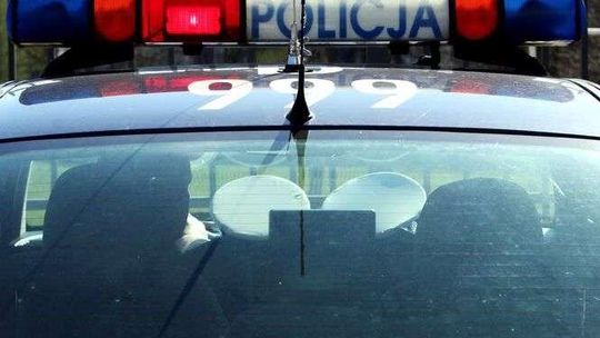 Lublin: Samochód w rowie, kierowca kompletnie pijany