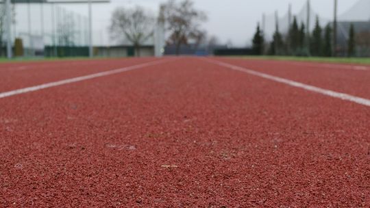 Lublin: Siedem firm chce wyremontować bieżnię lekkoatletyczną przy SP 16