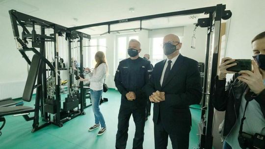 Lublin. Siłownia i taras. W takich warunkach pracują teraz policjanci