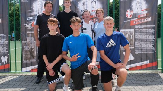 Lublin. Sportowcy-patrioci na Orliku