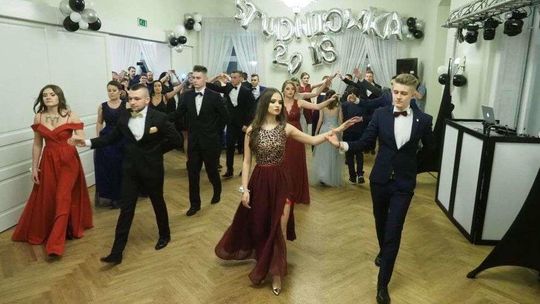 Lublin: Studniówka nie u wszystkich. Z jakich powodów szkoły rezygnują? 