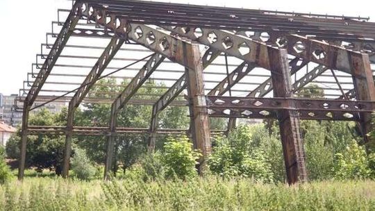 Lublin: Szkielet na Czubach. Na siłę rozbierać go nie można