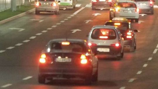 Lublin: Tak usprawniali, że zakorkowali. Utrudnienia po przestrojeniu sygnalizacji