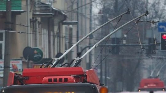 Lublin: Trolejbus gwałtownie zahamował. Pasażerka trafiła do szpitala
