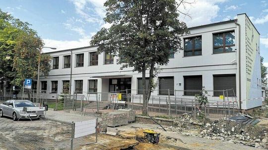 Lublin: Uczniowie VII LO wrócą na ul. Farbiarską z opóźnieniem