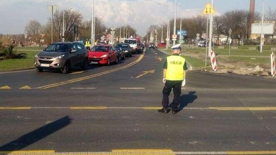 Lublin: Utrudnień ciąg dalszy. Ciężko wyjechać z Wrotkowa, ruchem kieruje policja 