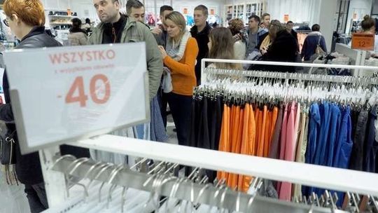 Lublin: W galeriach handlowych trwa szał zimowych wyprzedaży