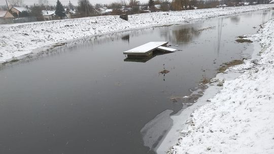 Lublin: W okolicach Bystrzycy zaczyna robić się grząsko. Zza biurka wysokiej wody nie widać