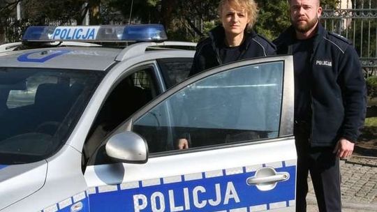 Lublin: Wpadł do rzeki, uratował go świadek zdarzenia i policjanci