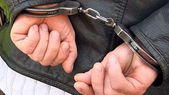 Lublin: Wpadł poszukiwany 30-latek. Spał na klatce schodowej