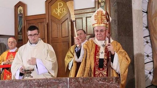 Lublin wspominał Jana Pawła II. Uroczysta msza św. w kościele na Czubach