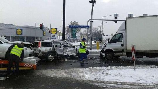Lublin: Wypadek 5 aut na al. Spółdzielczości Pracy