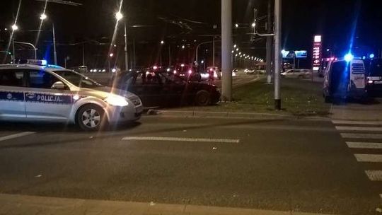 Lublin: Wypadek na ul. Jana Pawła II. Kierowca renault pojechał na czerwonym świetle