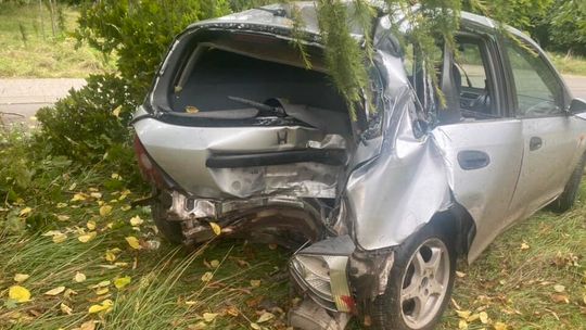 Lublin. Wypadek na ulicy Koncertowej. Z hondy wytoczyła się butelka wódki