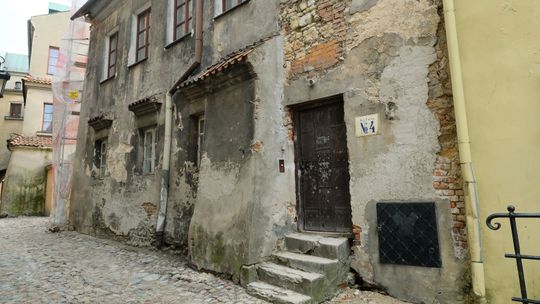 Lublin: XIX-wieczna kamienica na Starym Mieście w fatalnym stanie. Rozpoczął się remont