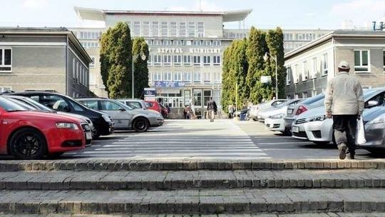 Lublin: Zakaz przyjęć nowych pacjentów w szpitalu. Trzy osoby zakażone New Delhi?