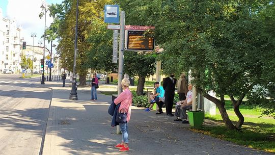 Lublin: Zamieszanie na przystankach, szwankuje informacja. Zamknięta ul. Dolna 3 Maja