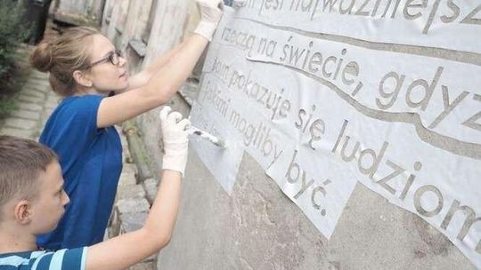 Lublin: Zaniedbane miejsca zamieniają w "Podwórka opowieści"