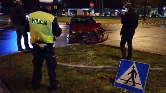 Lublin: Zderzenie 2 aut na rondzie Mohyły. Wymusiła pierwszeństwo