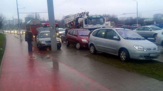 Lublin: Zderzenie 4 aut na skrzyżowaniu Krochmalna-Diamentowa