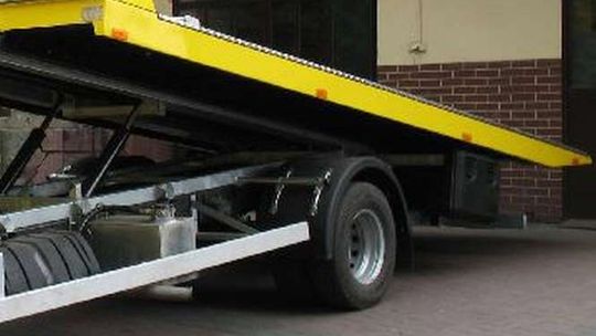 Lublin: Złodziej wywiózł auto na lawecie