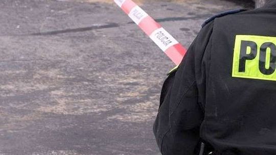 Lublin: Zmasakrowane ciało mężczyzny we wraku samochodu. Udławił się własną krwią