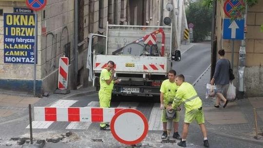 Lublin: Żmigród już zamknięty dla samochodów od ul. Królewskiej