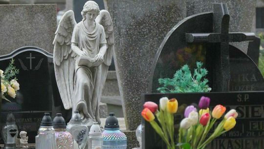 Lublinianie przygotowują się do Wszystkich Świętych. Ale trzymają się za kieszenie