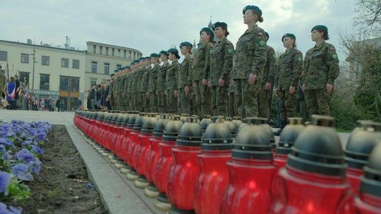 Lublinianie upamiętnili ofiary katastrofy smoleńskiej (zdjęcia)
