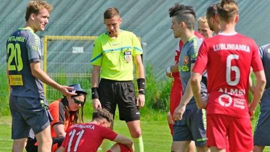 Lublinianka przegrała walkowerem, Stal Kraśnik uciekła na 9 punktów