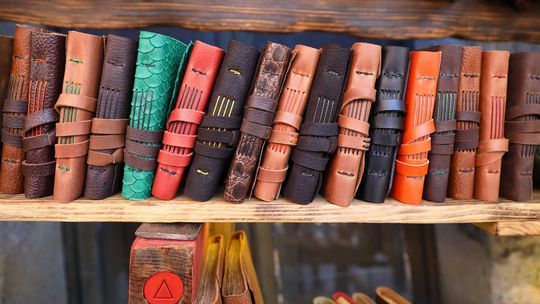 Ludowe, dla rodzin, dla gospodyń, religijne, satyryczne. UMCS pokazuje wyjątkowe kalendarze