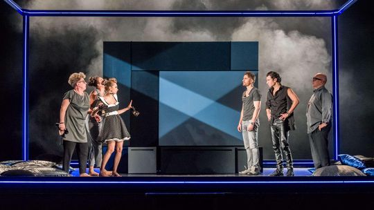 "Ludzie inteligentni" w Teatrze Osterwy