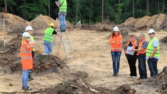 Ludzkie szczątki, pociski i guziki na budowie S17. Pochodzą z czasów powstania styczniowego?