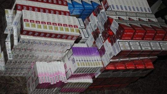 Łuków: 81-latka miała ponad 600 paczek nielegalnych papierosów