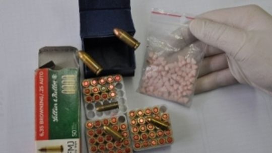 Łuków: Miał amunicję, narkotyki i bezakcyzowe papierosy