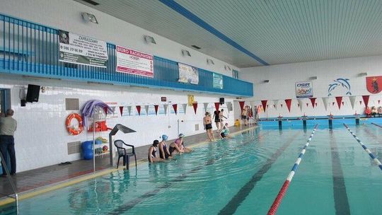 Łuków. Sezon nad zalewem się skończył.  Delfinek przychodzi z odsieczą 