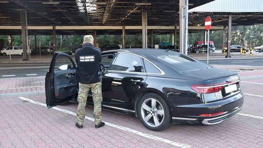 Luksusowe audi w rękach straży granicznej