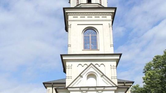 Luneta na kościelnej wieży w gm. Hańsk. Obejrzyj park krajobrazowy