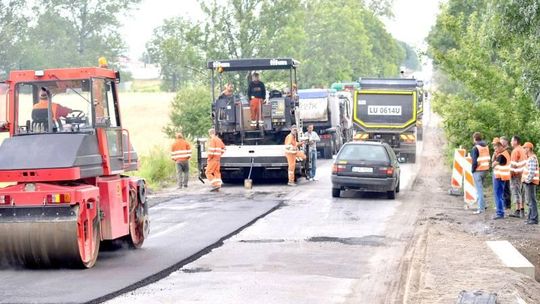 Łuszczów-Kijany. Remont drogi nad jeziora potrwa do września
