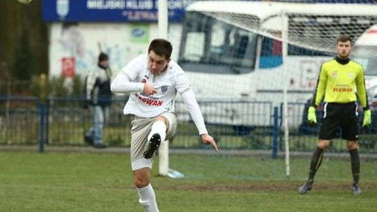 Lutnia - Lewart 0:1, Wygrane Unii i POM-u