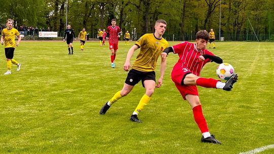 Lutnia zrezygnowała z awansu, Podlasie II z baraży o awans do IV ligi, więc dzisiaj grają tylko Sparta i Avia II